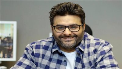 وليد منصور يجري غسيل معدة بعد إصابته بحالة تسمم من 