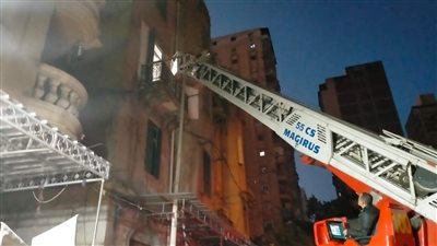 بعد انهيار سلم عقار.. الحماية المدنية بالإسكندرية تنقذ 7 سيدات