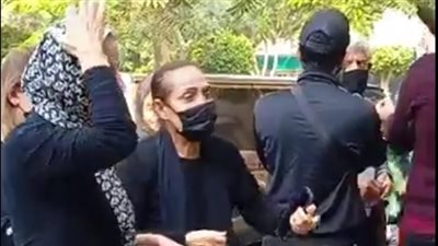 تشييع جثمان شقيق تيسير فهمي من مسجد المحروسة بالمهندسين | فيديو وصور