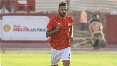 الأهلي يعلن فترة غياب علي معلول وحسام حسن 