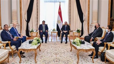 بسام راضي: الرئيس يؤكد أن هدف مصر الاساسي هو تحقيق السلام والامن للاشقاء في ليبيا وتفعيل الإرادة الحرة لشعبها وأن المصلحة العليا لليبيا تأتي في المقام الأول واستعادة الاستقرار وإنهاء التدخلات الأجنبية