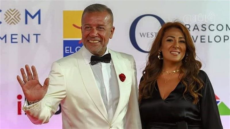 شريف منير وزوجته