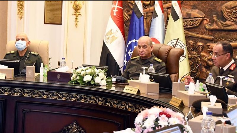 وزير الدفاع يشهد