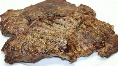 طريقة عمل اللحمة المشوية بتتبيلة مميزة فى المنزل