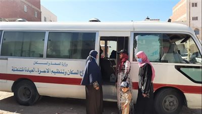 الكشف على 329 سيدة ضمن قافلة تنظيم الأسرة بجنوب سيناء | صور