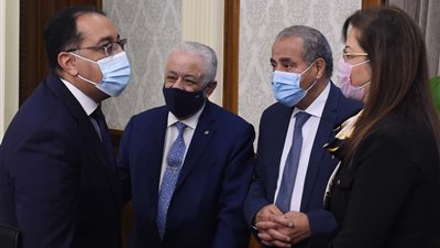 الحكومة تتوقع استمرار ارتفاع معدل النمو السنوي ليصل لـ5.7% بنهاية العام المالي الجاري