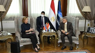 رئيس هيئة قناة السويس يلتقي سفيرة النرويج لتفعيل سبل التعاون المشترك| صور