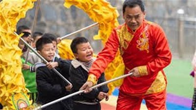 صيني يمارس لعبة عمرها أكثر من 3 آلاف عام | فيديو