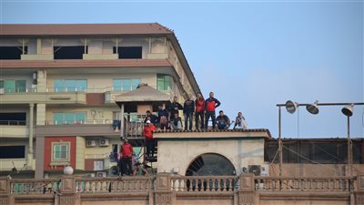 بالميكروفون.. جماهير بلدية المحلة تساند فريقها في كأس مصر أعلى أسطح البيوت