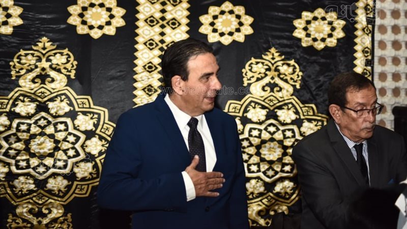 الدكتور أيمن أبو