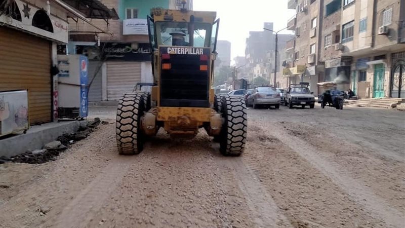 عملية رصف الطرق بالجيزة