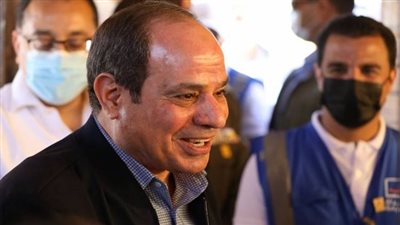 9 صور ترصد تفقد السيسي للمناطق المتضررة من السيول في أسوان 