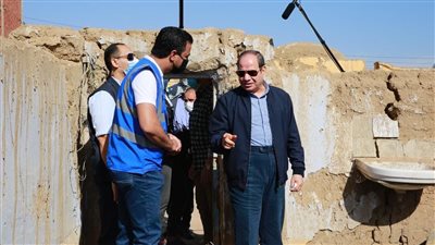 تفاصيل تفقد السيسي قرى غرب أسوان والشهامة والمناطق المتضررة من السيول