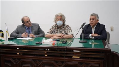 رئيس هيئة الرقابة الصحية يبحث مع نقيب الأطباء معايير اعتماد أعضاء المهن الطبية