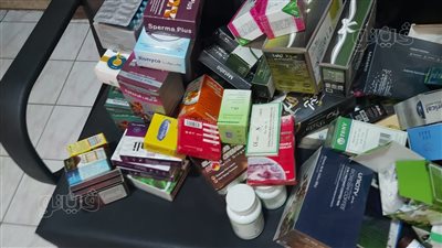 ضبط أدوية مهربة ومجهولة المصدر داخل عيادة خاصة شهيرة بحي ثان طنطا|صور