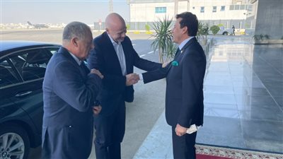 وزير الرياضة يستقبل رئيس الفيفا 