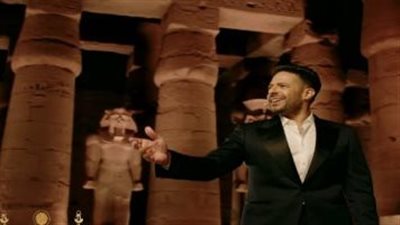 محمد حماقي يشعل أجواء حفل افتتاح طريق الكباش بأغنية 