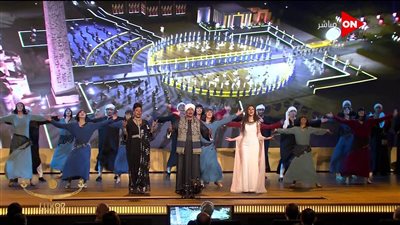 وائل الفشني: طول عمري بدعي أغني قدام الرئيس وربنا اداني الشرف دا