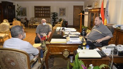 محافظ أسيوط يوافق على ترخيص عدد من المحاجر