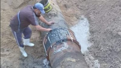 إصلاح خط مياه رئيسي مغذي لمدينة بئر العبد | صور