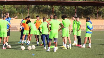 استعدادا للكونفدرالية.. المصري يؤدي مرانه الأول بملعب الاستاد الوطني بأبوجا|صور