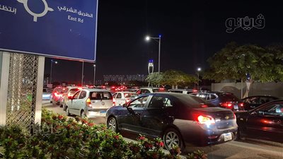 تكدس مروري أمام المولات في الجمعة البيضاء|فيديو وصور