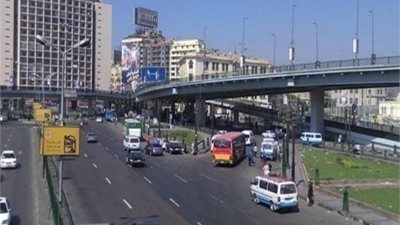 الحالة المرورية اليوم.. انتظام حركة السيارات أعلى محاور القاهرة والجيزة