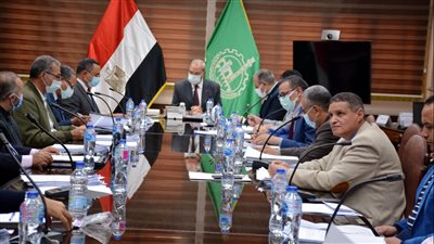 محافظ القليوبية يترأس اجتماع مجلس إدارة المناطق الصناعية
