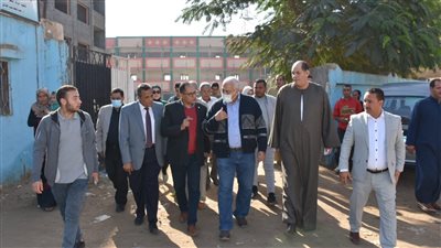 رئيس جامعة السادات يتفقد القافلة البشرية والبيطرية بقرية شما