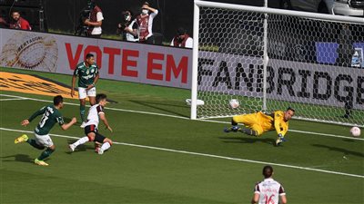 نهائي ليبرتادوريس | بالميراس يتقدم على فلامنجو 0/1 في الشوط الأول