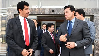 وزير الشباب والرياضة يبحث التعاون المشترك مع السفير القطري 