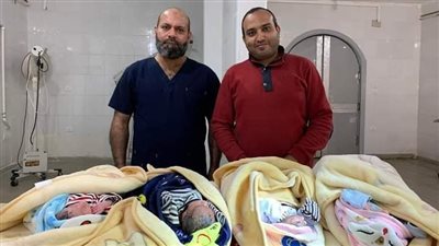 سيدة تضع 4 توائم في بني سويف.. والطبيب: وزنهم طبيعي 