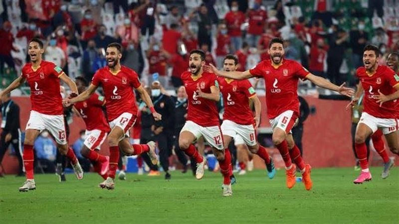 لاعبو الأهلي