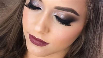 تفسير حلم المكياج في المنام وعلاقته بتخطي العقبات والمشاكل