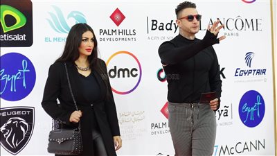 باستايل قريب من محمد رمضان.. أحمد الفيشاوي مع زوجته على ريد كاربت مهرجان القاهرة| صور