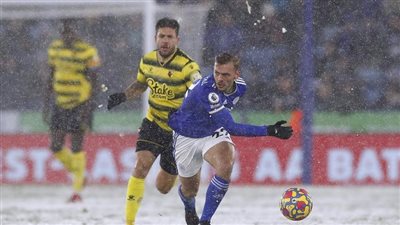 ليستر سيتي يفوز على واتفورد 2/4 وسط تساقط كثيف للثلوج بالبريميرليج