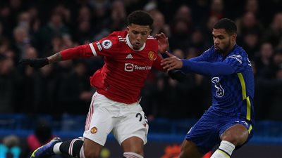 جورجينيو يتعادل بالهدف الأول لتشيلسي أمام مانشستر يونايتد