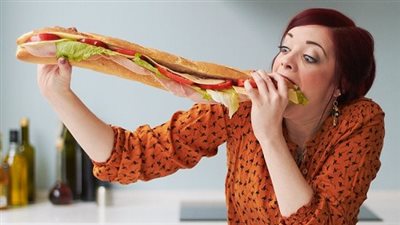 هل يسبب مرض الشره العصبي الانتحار، وما أهم أعراضه؟ 