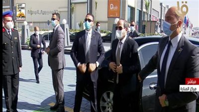 السيسي يصل إلى مركز المنارة لافتتاح معرض إيديكس 2021