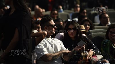 الفيشاوي وبشرى وحبيب أول حضور ندوة كريم عبدالعزيز في القاهرة السينمائي | صور 