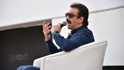كريم عبد العزيز: استفدت من جميع المخرجين الذين تعاملت معهم | فيديو