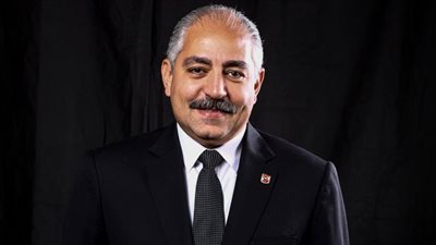 رغم التصعيد.. وزارة الرياضة تصدم الأهلي في أزمة العامري فاروق