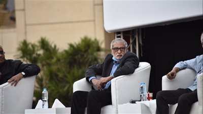 بعد أزمة التجاهل.. المخرج محسن أحمد يحضر ندوة 