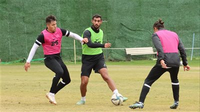 الدوري التركي.. عودة أحمد ياسر ريان وتألق مصطفي محمد بتدريبات جالاتا