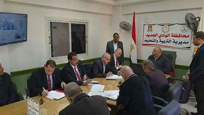 غرفة عمليات تعليم الوادي الجديد تتابع ثاني أيام امتحانات منتصف العام 