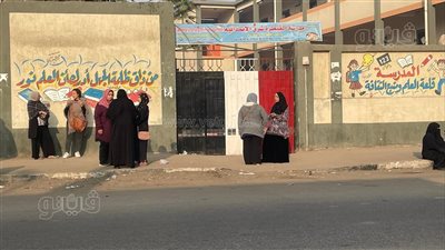 طلاب خامسة ابتدائي بالقاهرة: امتحان الإنجليزي سهل (فيديو) 