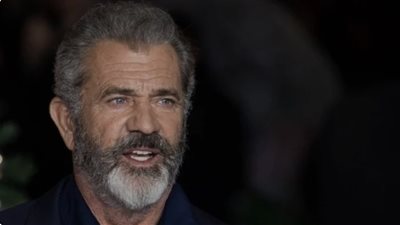 ميل جيبسون يتهم حكومة ولاية كاليفورنيا بإشعال الحرائق عمدا (فيديو)