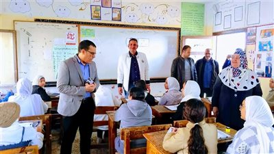 طلاب الصف الأول الثانوي يؤدون امتحان اللغة الأجنبية الأولى في الدقهلية اليوم