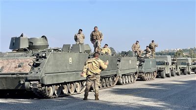 الجيش اللبناني يستعد للانتشار في بلدة ميس الجبل بعد انسحاب قوات الاحتلال 