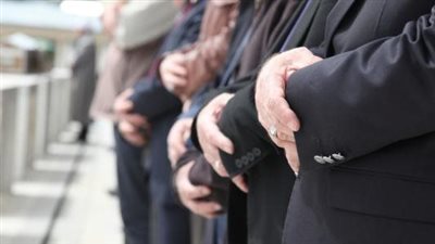 دار الإفتاء توضح طريقة وضع الميت أثناء صلاة الجنازة